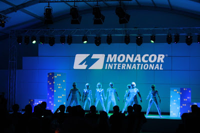 Visual Movers with video mapping performance for Monacor